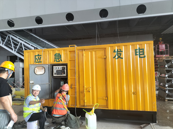 广陵怎样判断空气滤清器是否需要更换？